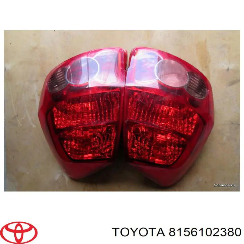 Lanterna traseira esquerda Toyota 8156102380 preço, a partir de 104,15 USD