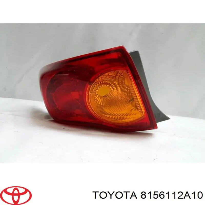 Compre 8156112A10 Toyota Lanterna traseira esquerda externa