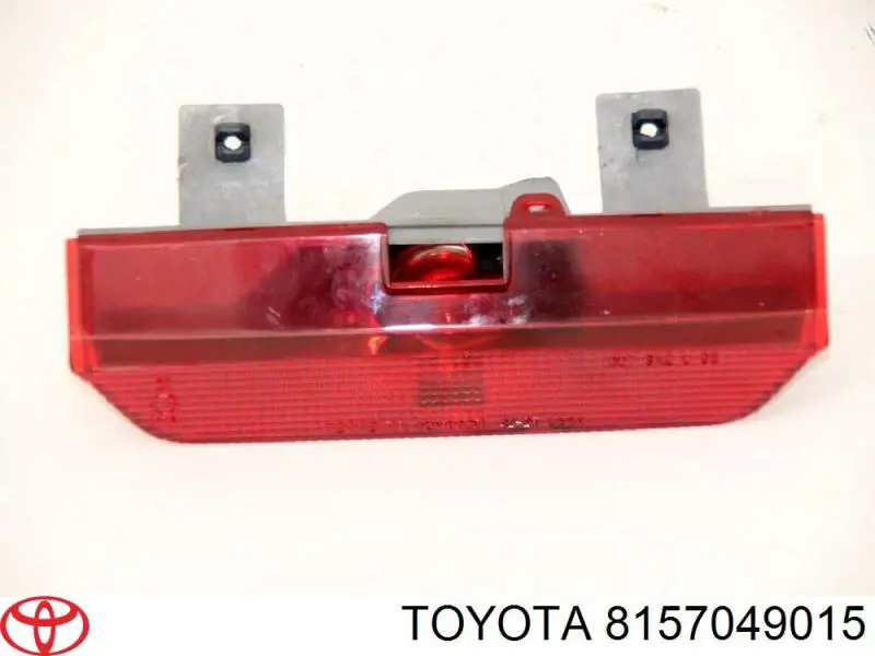 Sinal de parada traseiro adicional para Toyota RAV4 II XA2