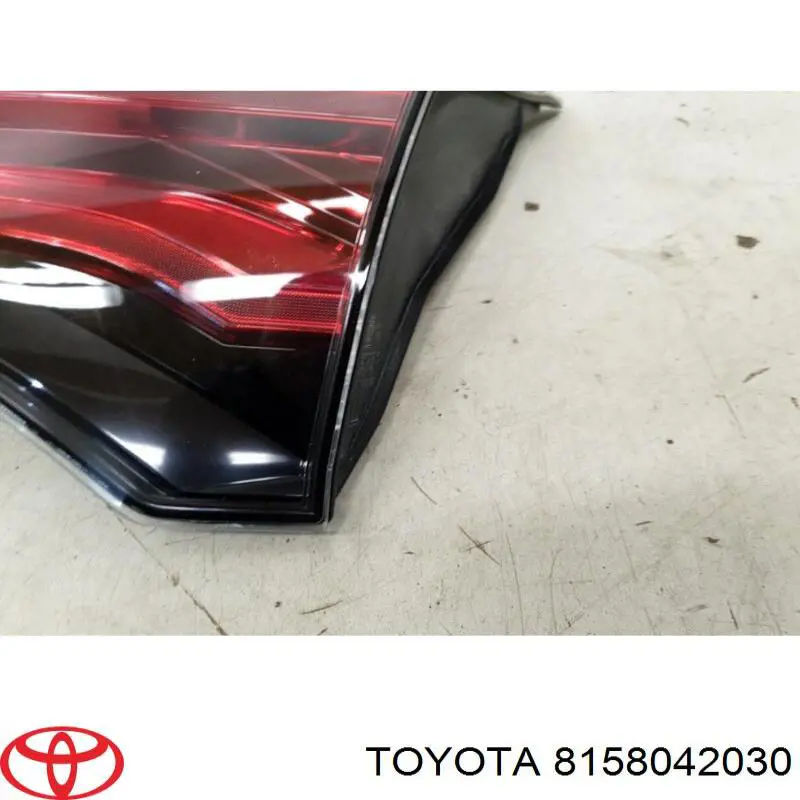 Lanterna traseira direita interna 8158042030 Toyota