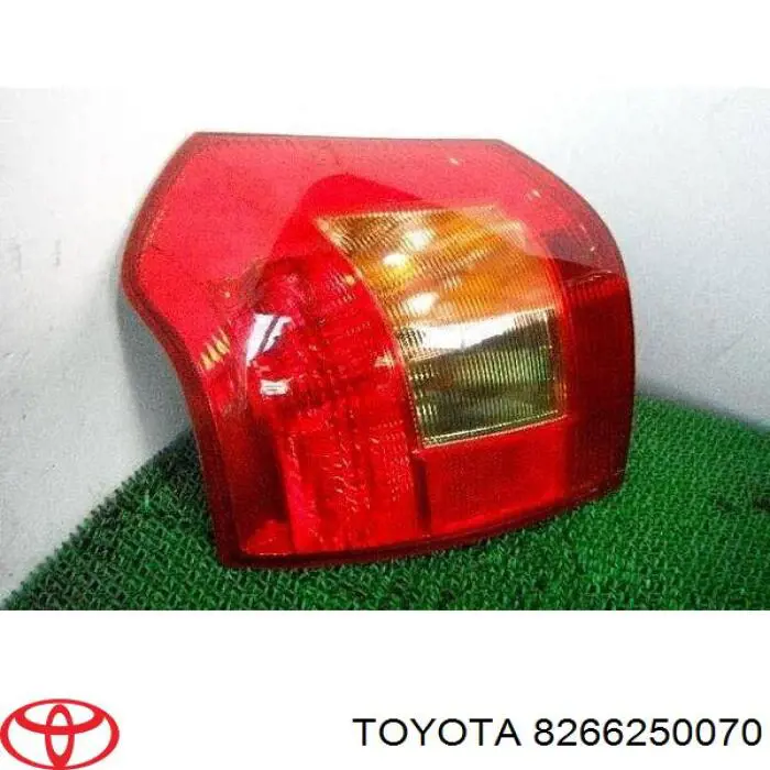 8266250070 Toyota 