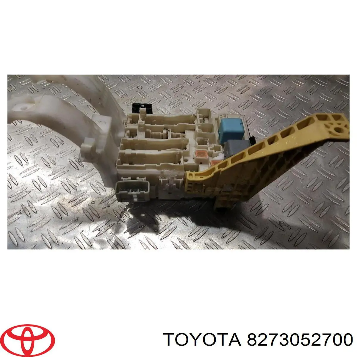 Compre 8273052700 Toyota 