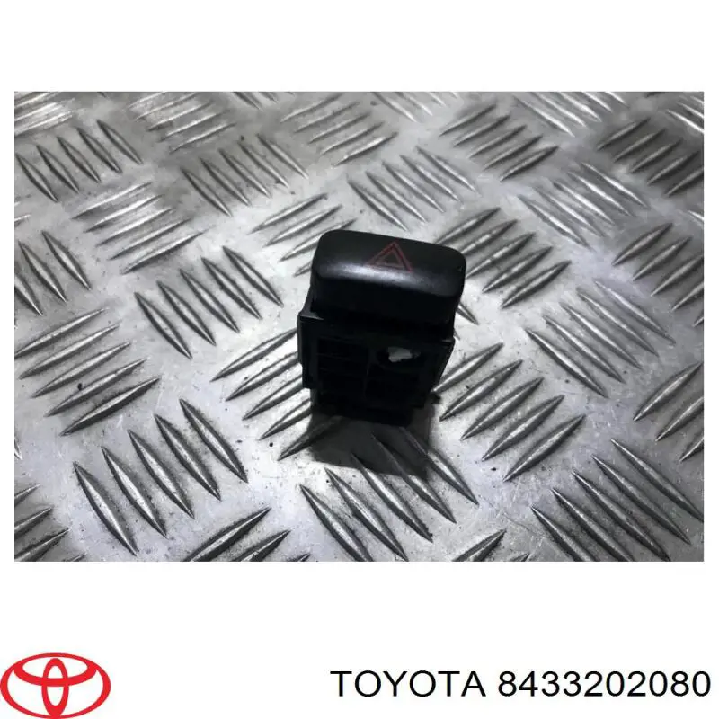  Botão de ativação do sinal de emergência Toyota Corolla hatchback (E12U) (2002 - 2006) 