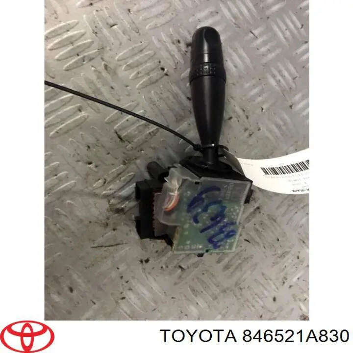 Comutador direito instalado na coluna da direção Toyota 846521A830 preço, a partir de 44,34 USD