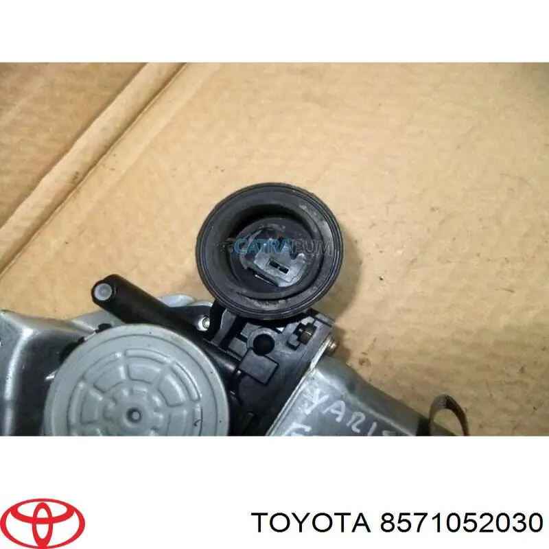 Motor de acionamento de vidro da porta dianteira direita Toyota 8571052030 preço, a partir de 88,96 USD