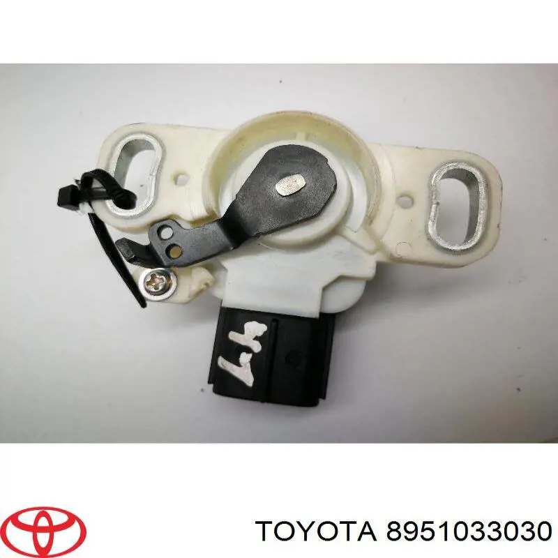 Sensor de ativação do sinal de parada Toyota 8951033030 preço, a partir de 59,69 USD