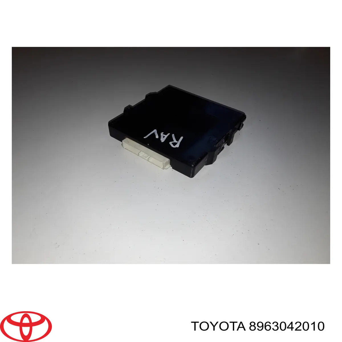 Módulo de direção da caixa de transferência Toyota 8963042010 preço, a partir de 78,32 USD