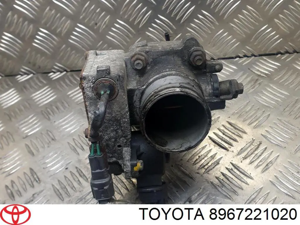Compre 8967221020 Toyota Válvula de borboleta montada