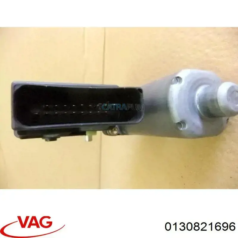 Compre 0130821696 VAG Motor de acionamento de vidro da porta traseira direita