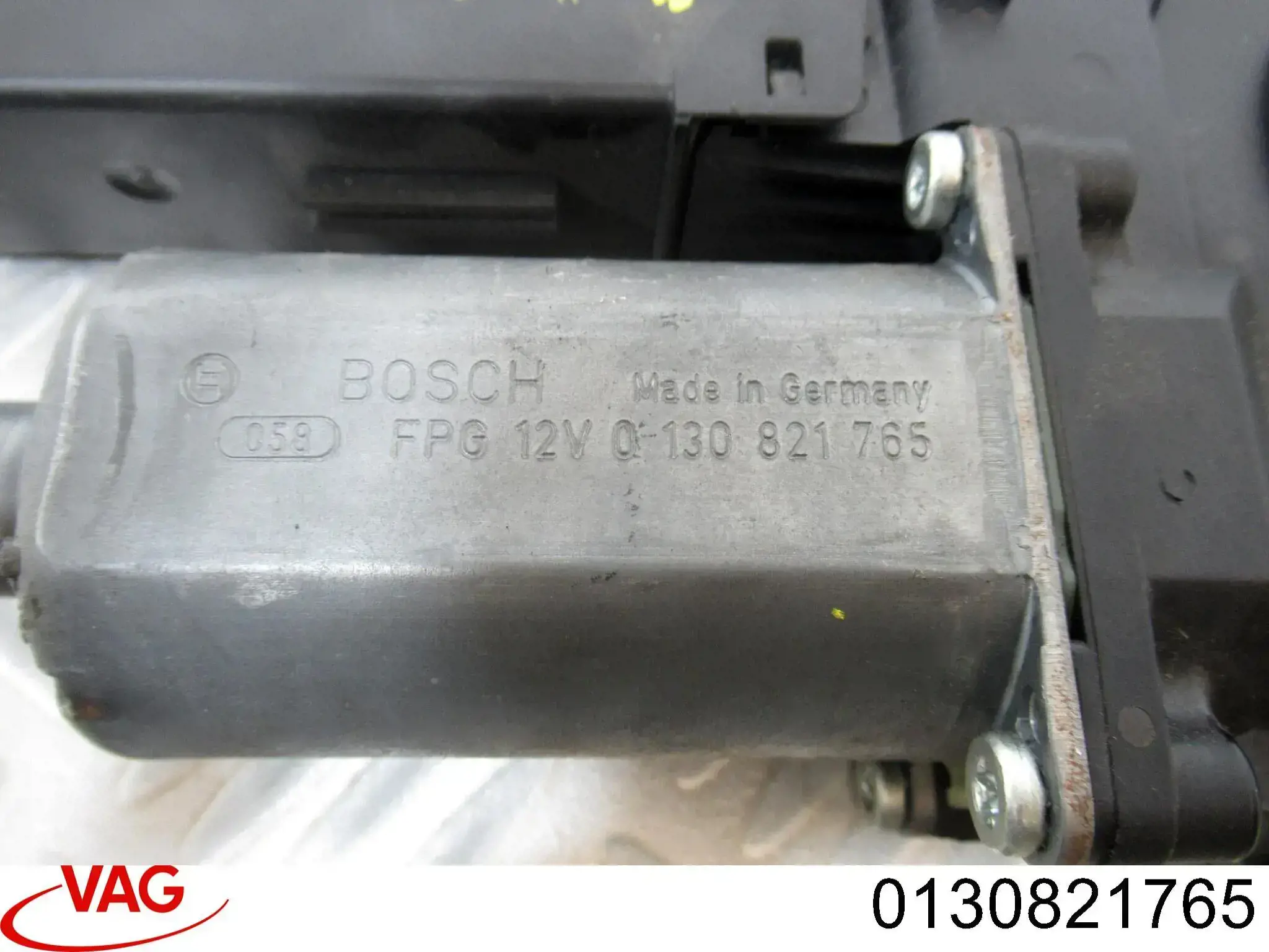 Compre 0130821765 VAG Motor de acionamento de vidro da porta dianteira esquerda