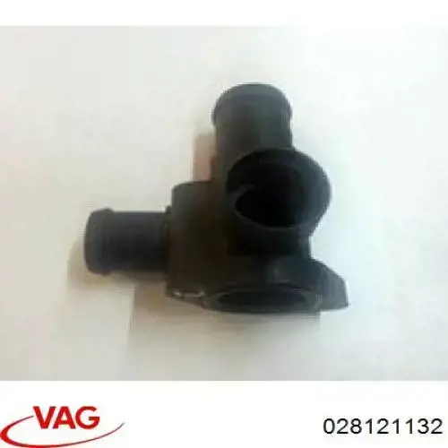Flange do sistema de esfriamento (união em T) VAG 028121132 preço, a partir de 5,10 USD