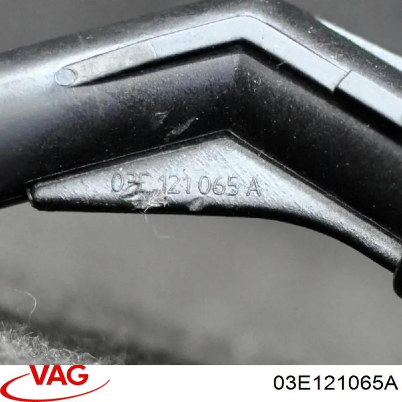 Compre 03E121065A VAG Mangueira (cano derivado) de bomba de água de admissão