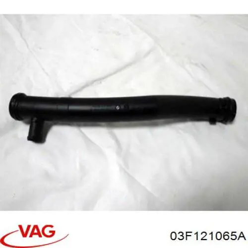 03F121065A VAG Mangueira (cano derivado) do sistema de esfriamento