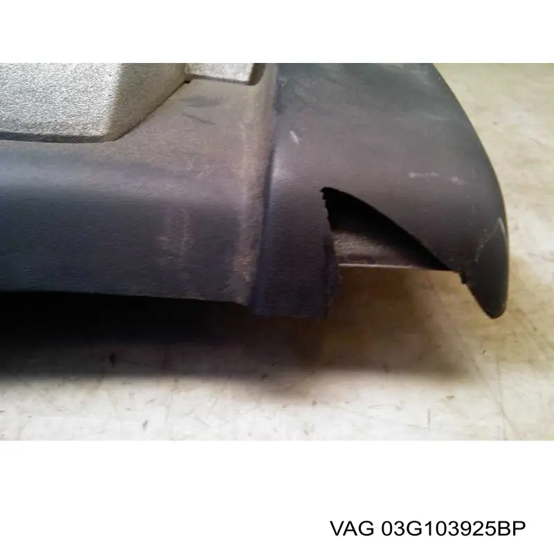 Compre 03G103925BP VAG Tampa de motor decorativa