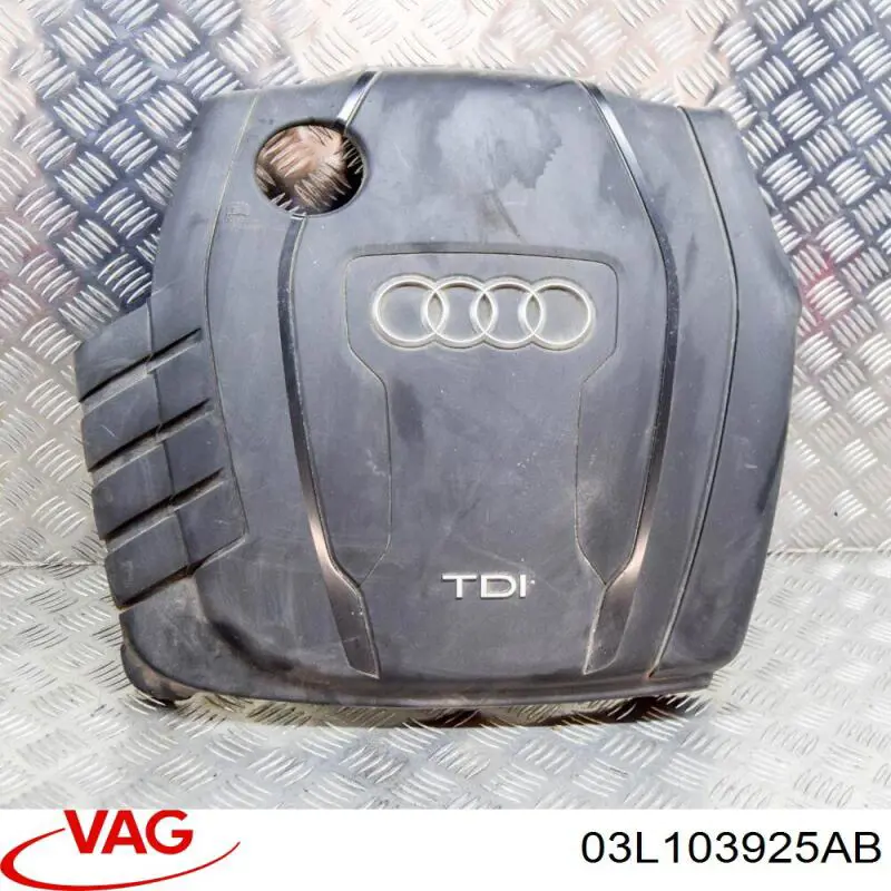 03L103925AB VAG Tampa de motor decorativa