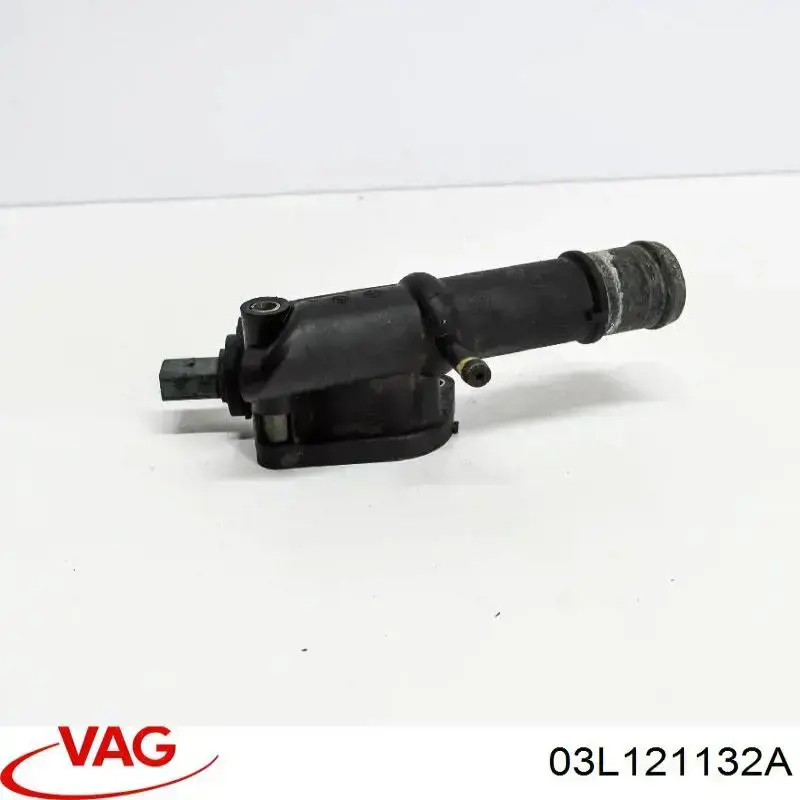 Compre 03L121132A VAG Flange do sistema de esfriamento (união em T)