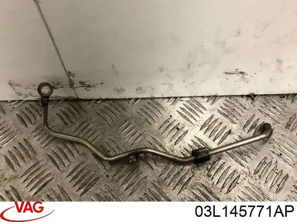 Tubo (mangueira) de fornecimento de óleo de turbina VAG 03L145771AP preço, a partir de 48,35 USD