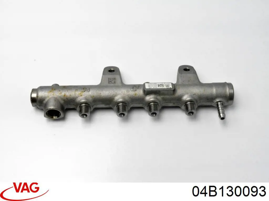 04B130093 VAG Distribuidor de combustível (rampa)