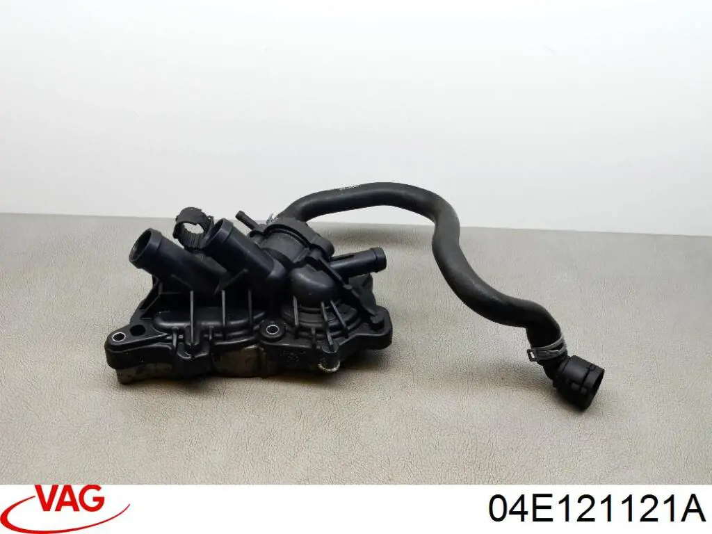Flange do sistema de esfriamento (união em T) VAG 04E121121A preço, a partir de 3,79 USD