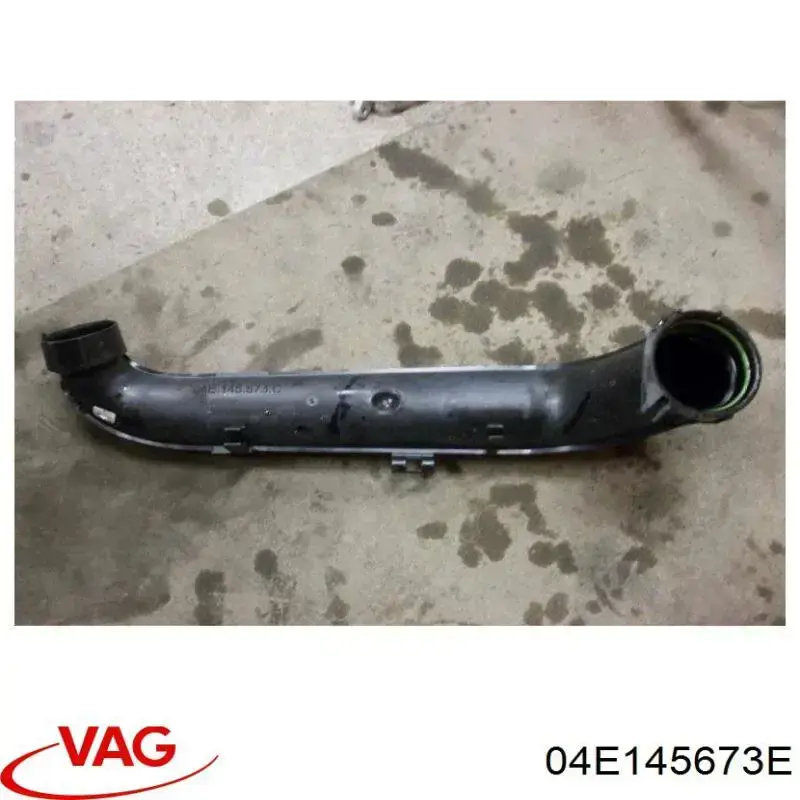 04E145673E VAG Cano derivado de ar, entrada na turbina (supercompressão)