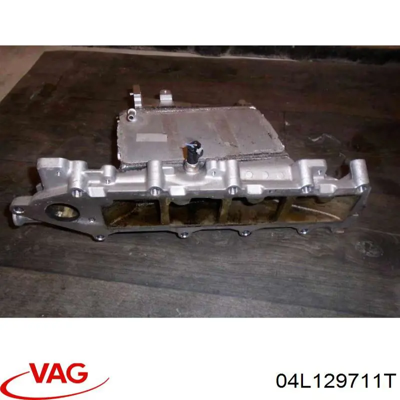 Compre 04L129711T VAG Radiador de intercooler