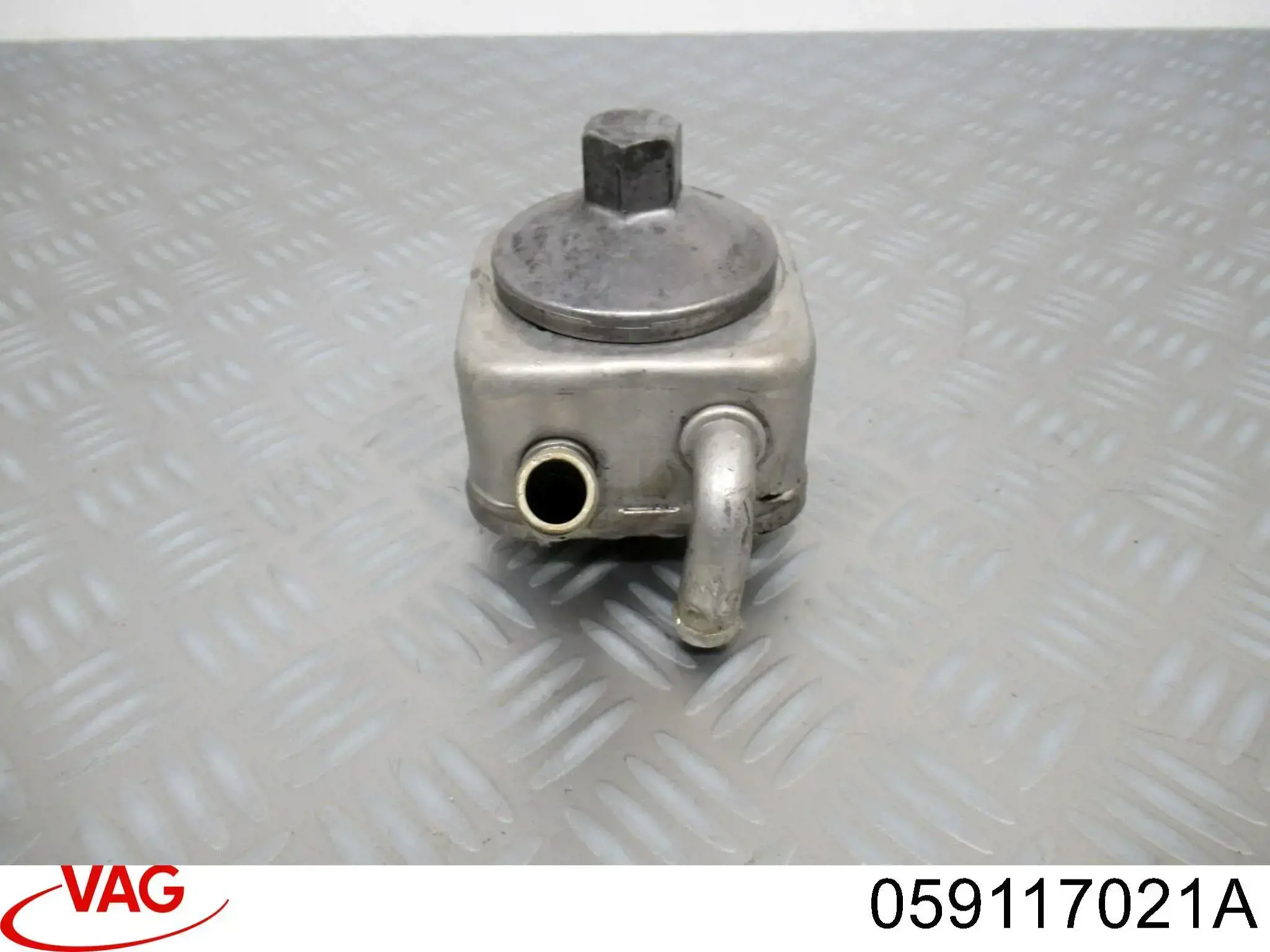 Radiador de óleo VAG 059117021A preço, a partir de 59,59 USD