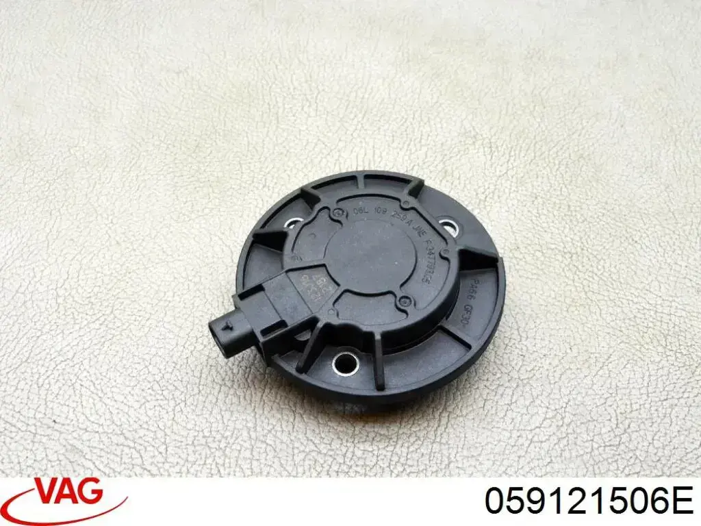 Flange do sistema de esfriamento (união em T) 3F121125 AND