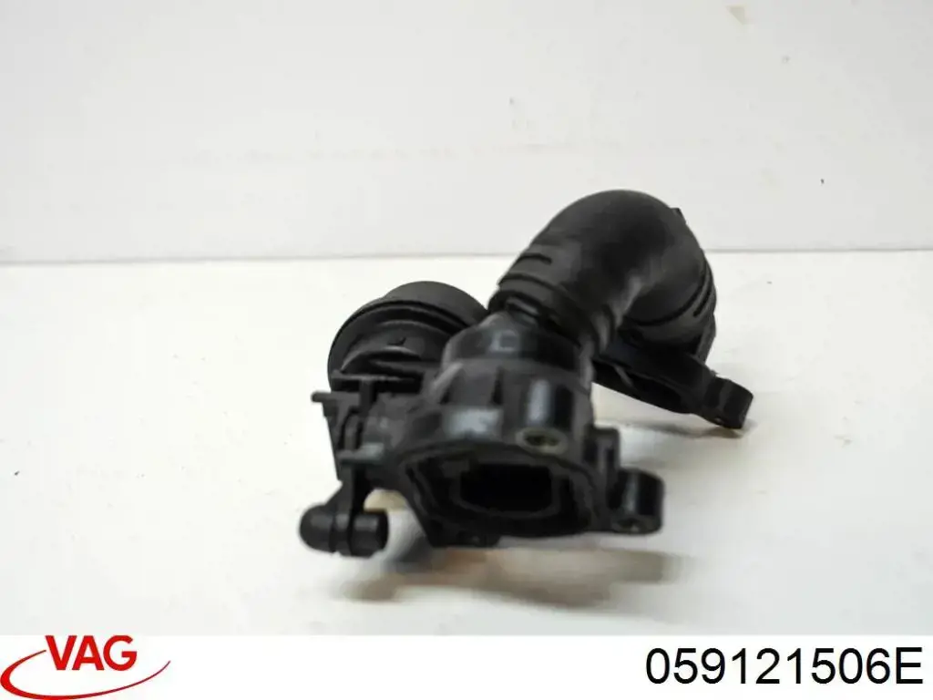 059121506E VAG Flange do sistema de esfriamento (união em T)