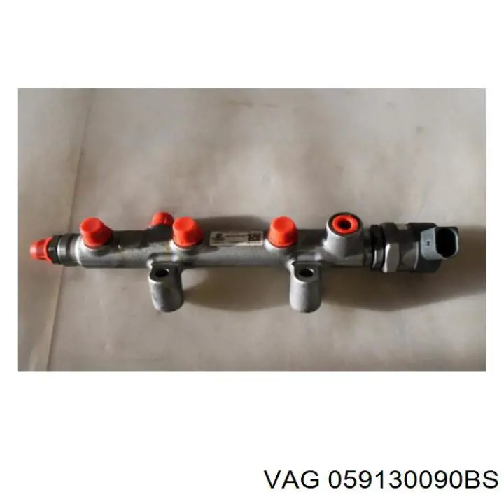 059130090BS VAG Distribuidor de combustível (rampa) direito
