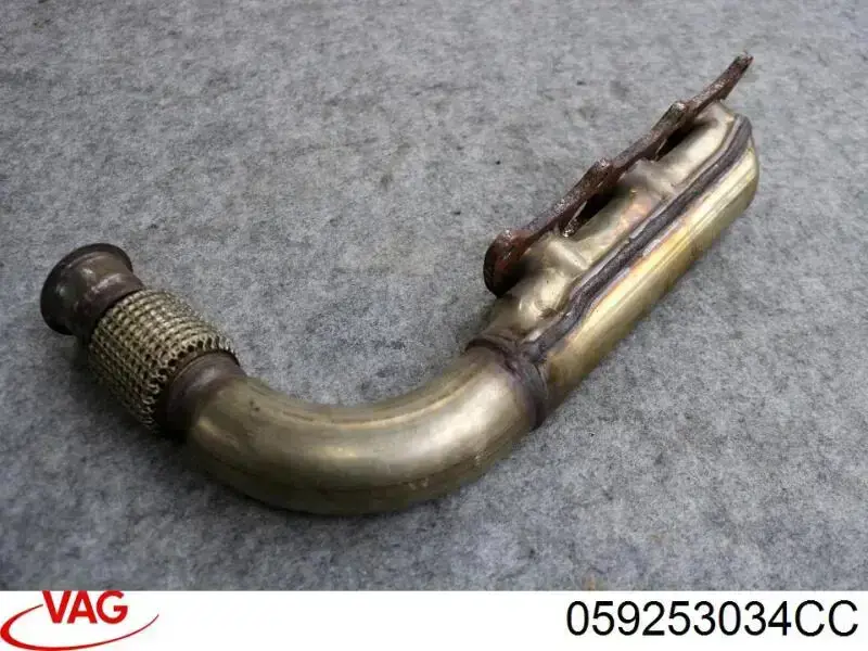 059253034CC VAG Tubo coletor de escape direito