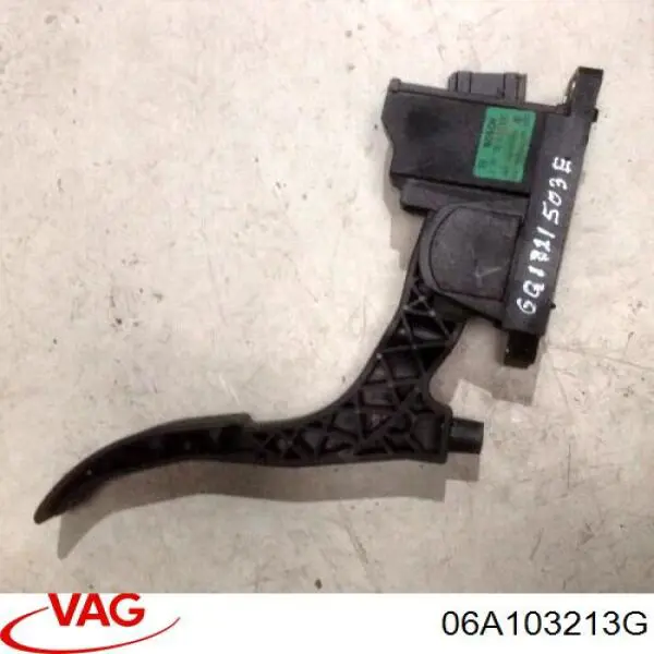 Compre 06A103213G VAG Cano derivado de ventilação de cárter (de separador de óleo)