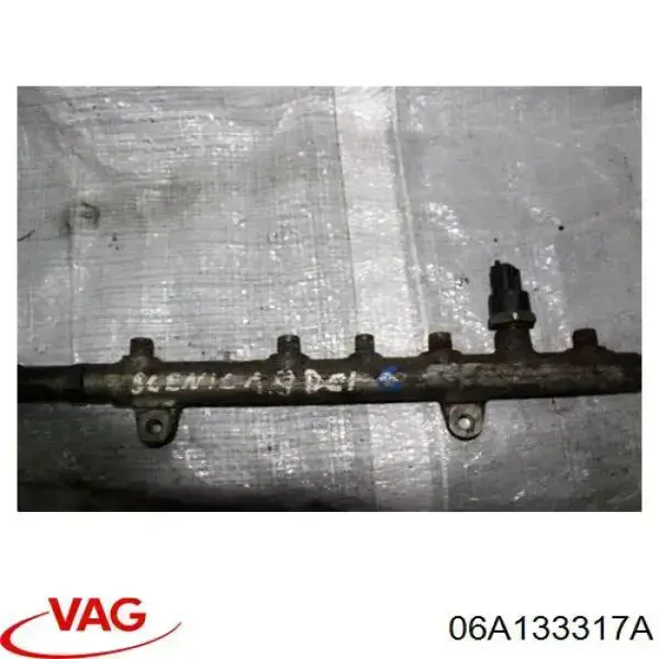 Distribuidor de combustível (rampa) VAG 06A133317A preço, a partir de 108,26 USD