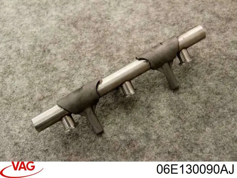 Distribuidor de combustível (rampa) direito VAG 06E130090AJ preço, a partir de 125,99 USD