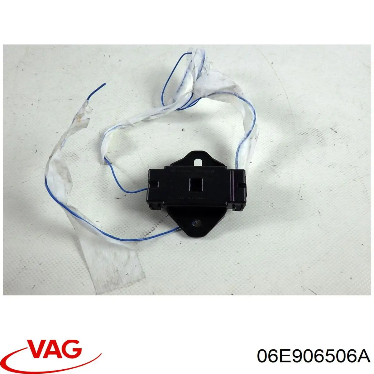 06E906506A VAG Cano derivado de ventilação de cárter (de separador de óleo)