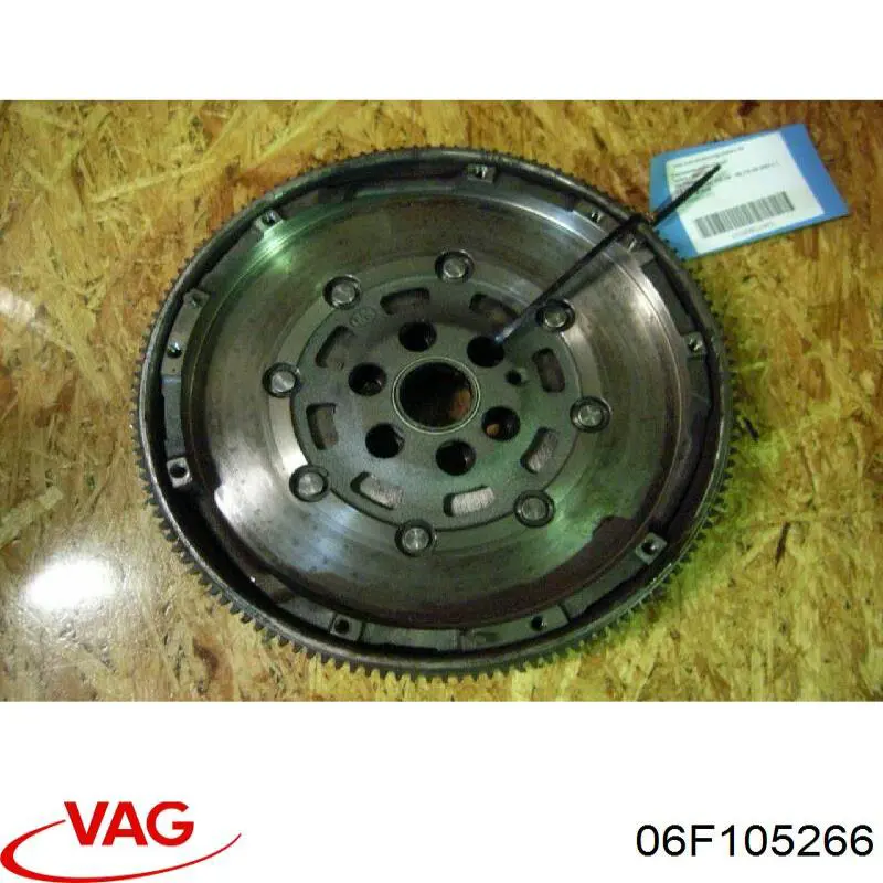 Compre 06F105266 VAG Volante de motor