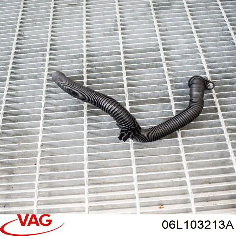Compre 06L103213T VAG Cano derivado de ventilação de cárter (de separador de óleo)