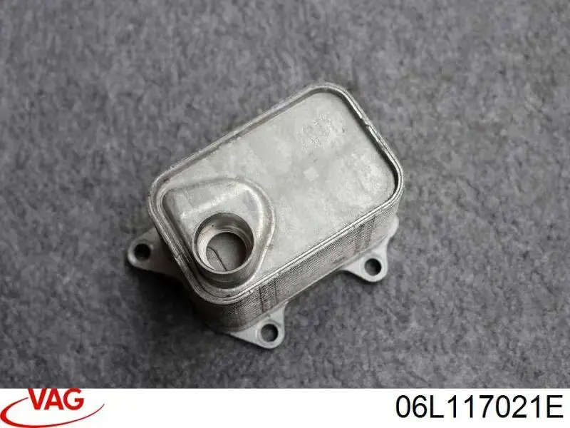 Radiador de óleo (frigorífico), debaixo de filtro VAG 06L117021E preço, a partir de 66,40 USD