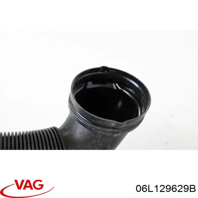 06L129629B VAG Cano derivado de ar, saída de filtro de ar