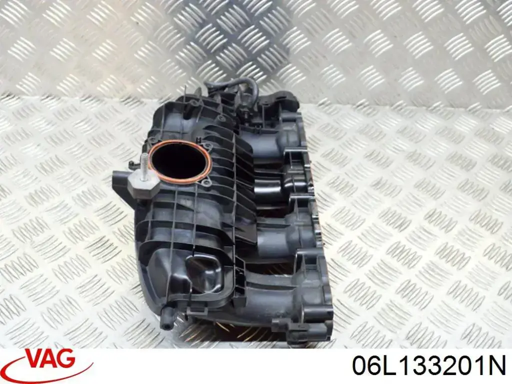 Compre 06L133201N VAG Tubo coletor de admissão