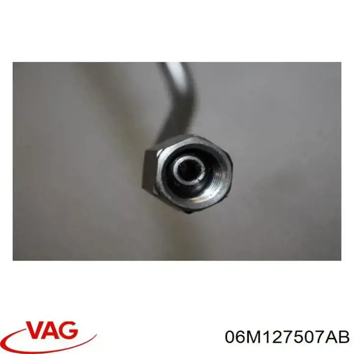 06M127507AB VAG Tubo de combustível, desde a Bomba de Combustível de Pressão Alta até a sonda de combustível