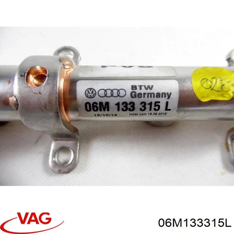 06M133315L VAG Distribuidor de combustível (rampa) esquerdo