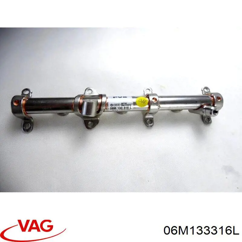 06M133316L VAG Distribuidor de combustível (rampa) direito