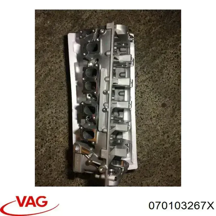 Compre 070103267X VAG Cabeça de motor (CBC)