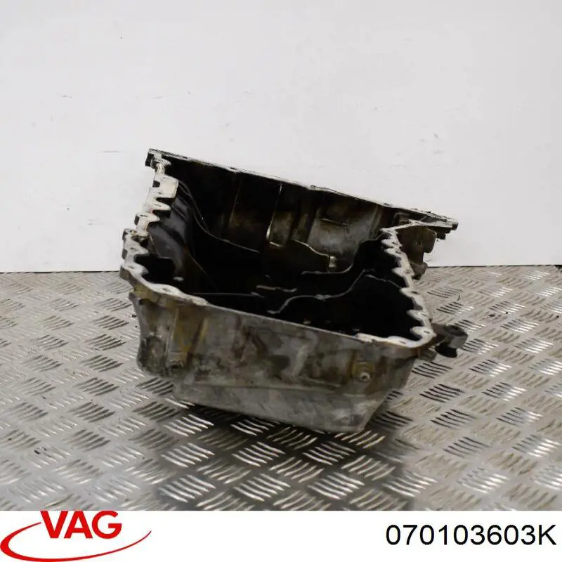 Panela de óleo de cárter do motor VAG 070103603K preço, a partir de 231,95 USD