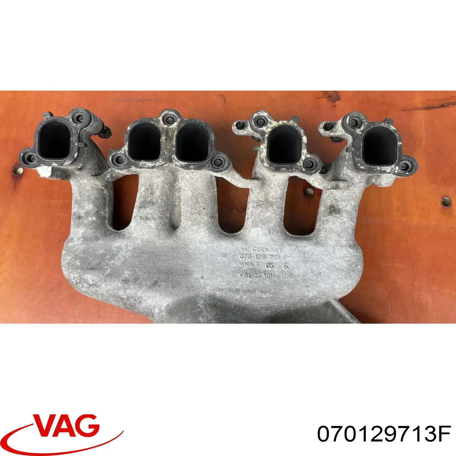 070129713F VAG Tubo coletor de admissão
