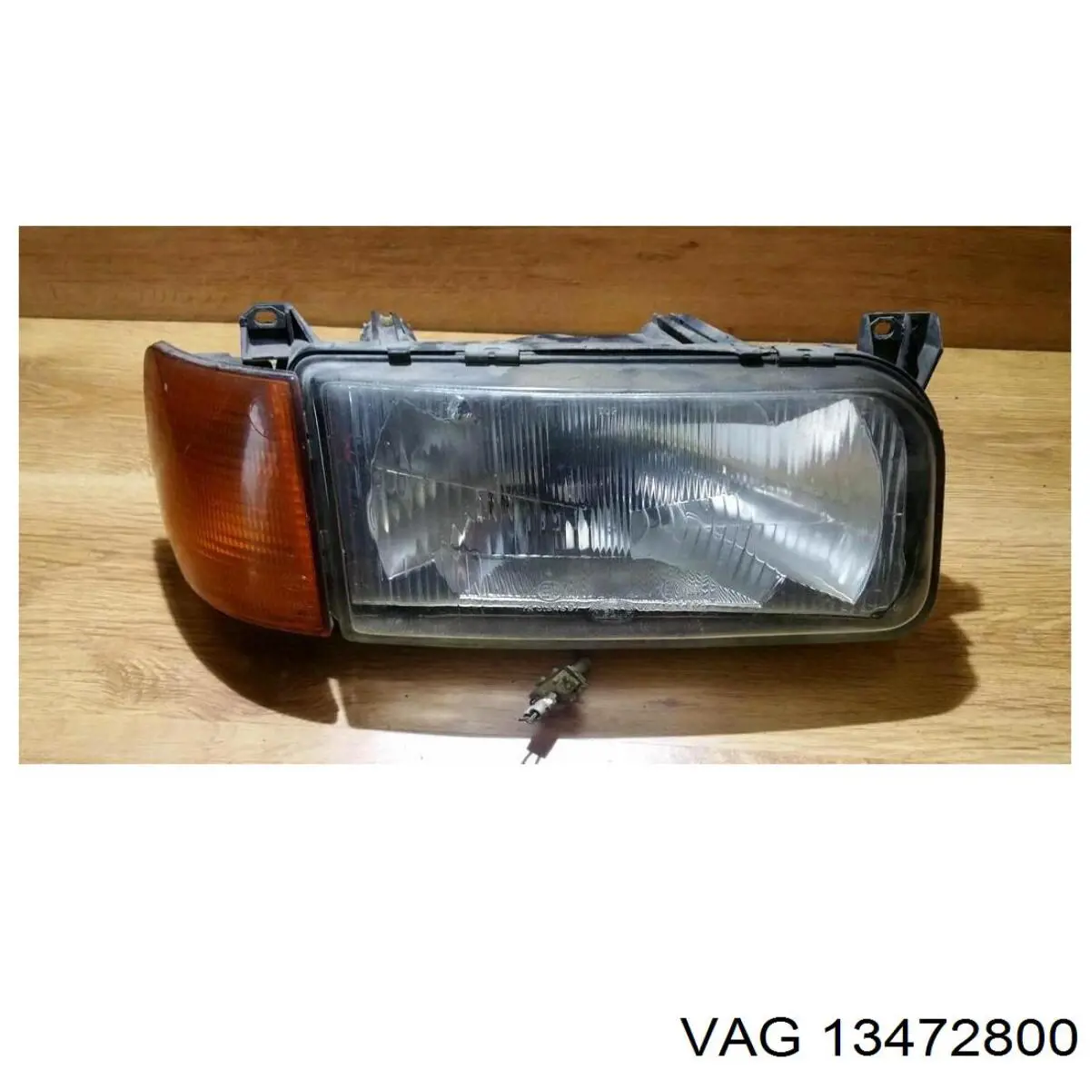 Luz esquerda VAG 13472800 preço, a partir de 64,70 USD