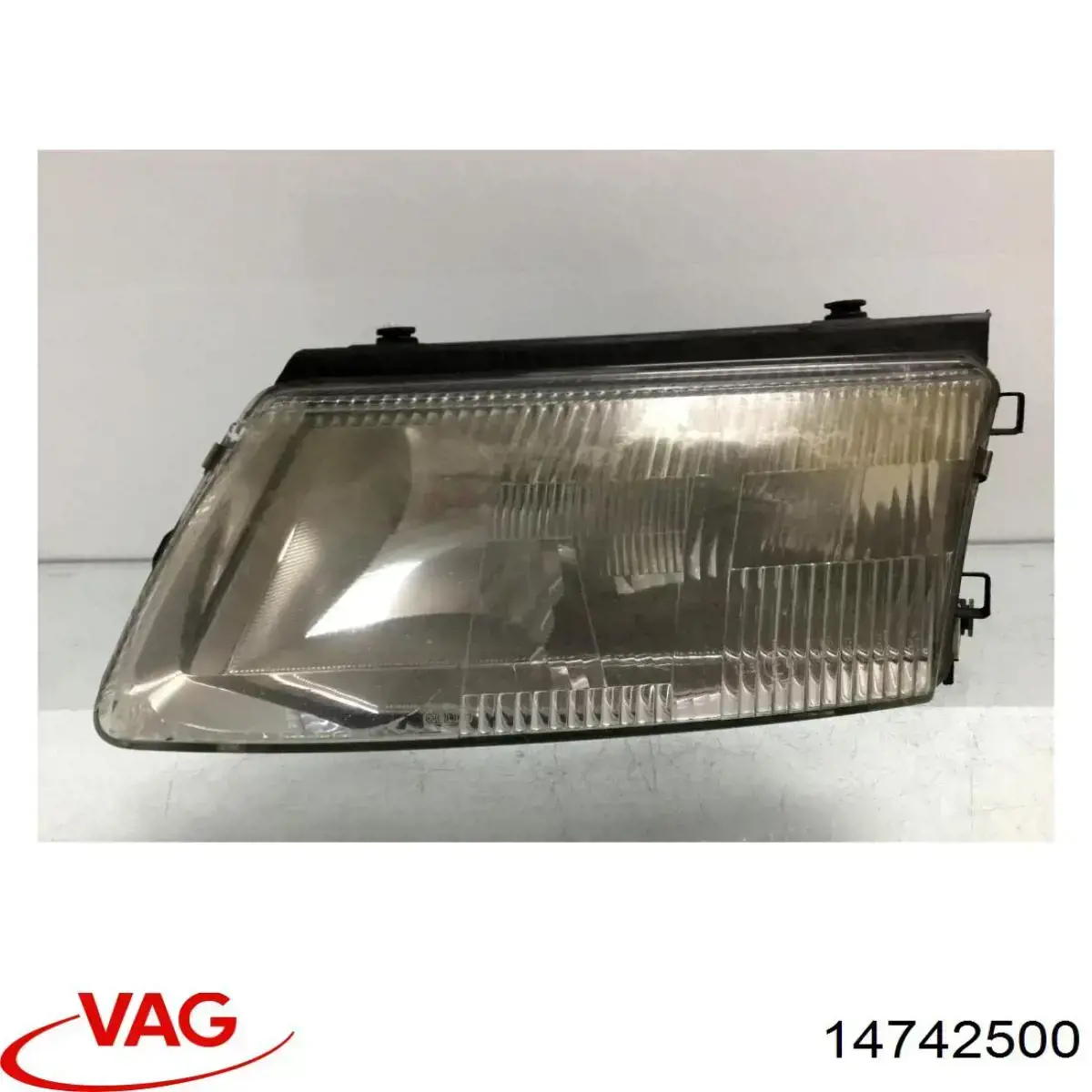 Luz esquerda VAG 14742500 preço, a partir de 69,93 USD
