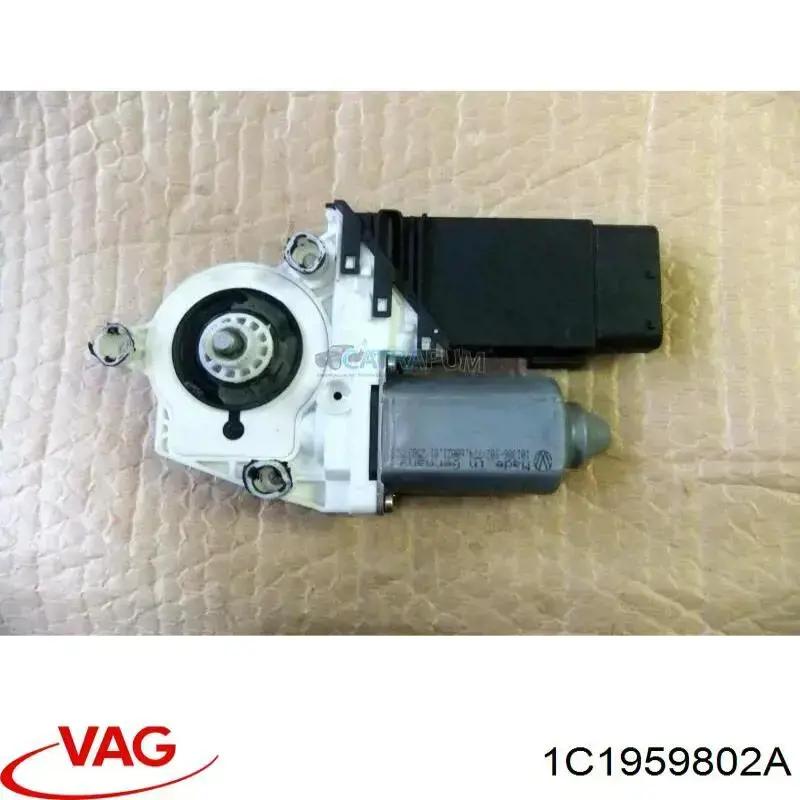 Motor de acionamento de vidro da porta dianteira direita VAG 1C1959802A preço, a partir de 40,86 USD