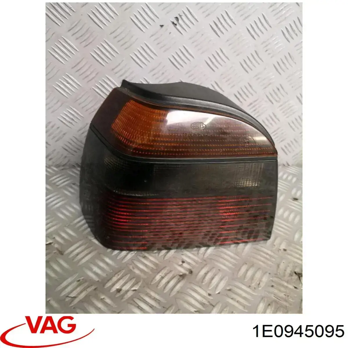Lanterna traseira esquerda VAG 1E0945095 preço, a partir de 53,37 USD