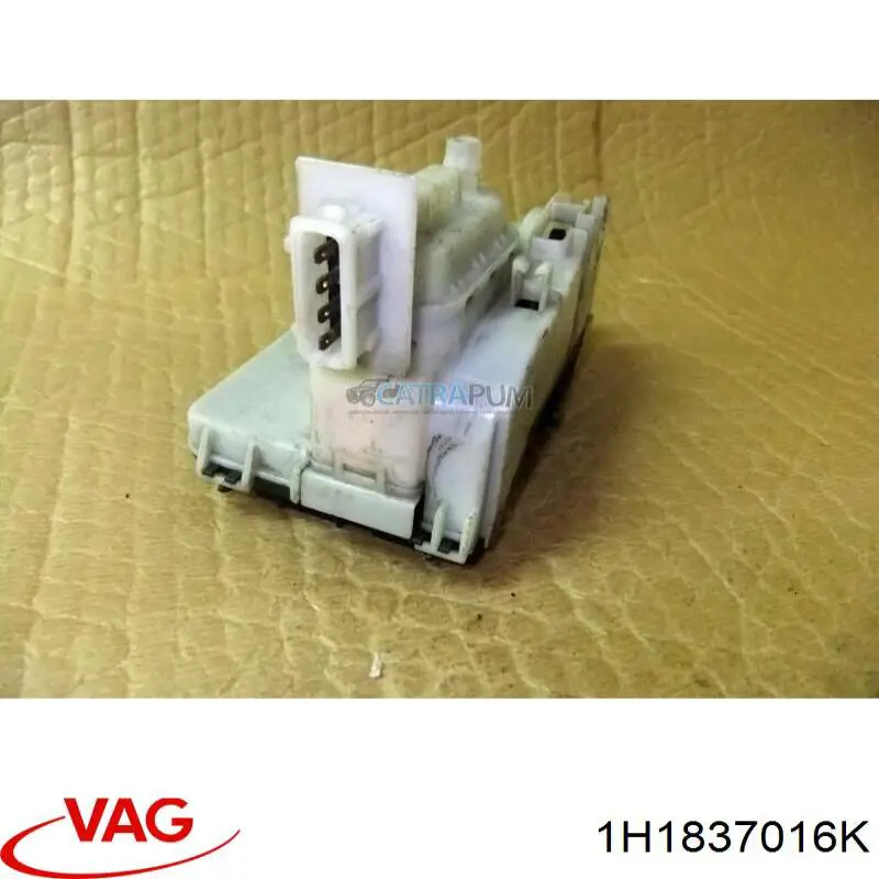Compre 1H1837016M VAG Fecho da porta dianteira direita